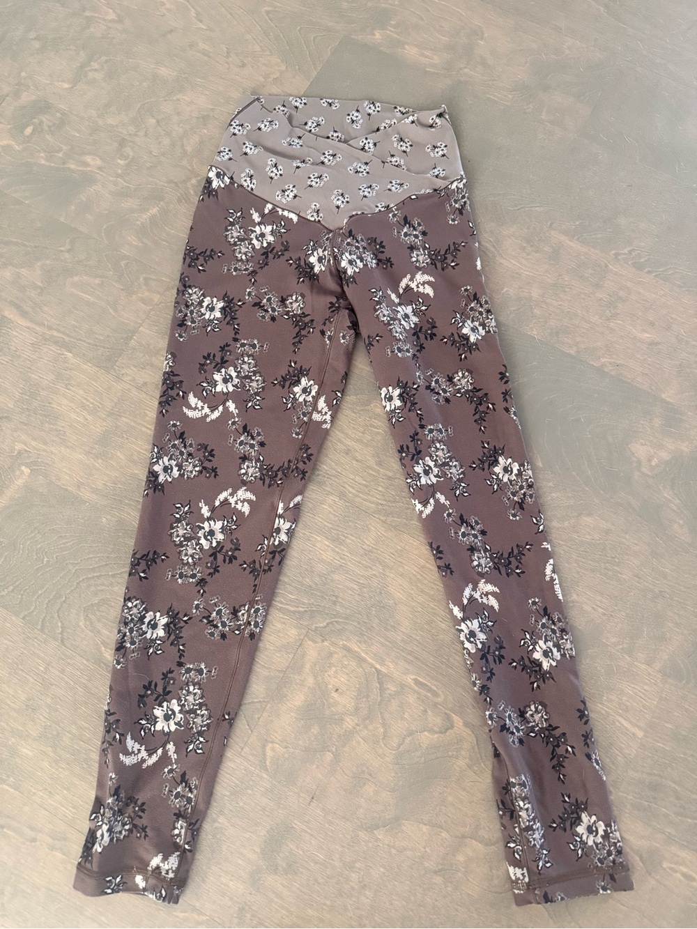 Offline by Aerie Floral Print Brown Leggings